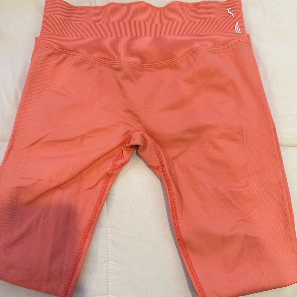 Pink impact Dfyne Leggings